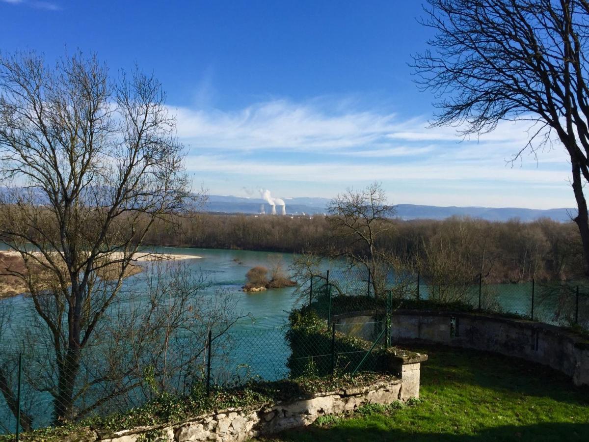 Bed and Breakfast Le Donjon D'Anthon Esterno foto
