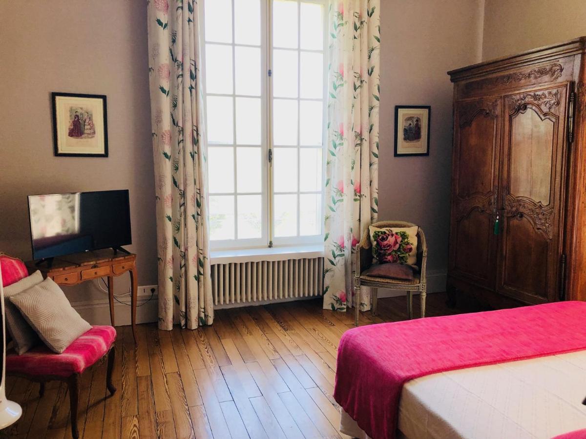 Bed and Breakfast Le Donjon D'Anthon Esterno foto
