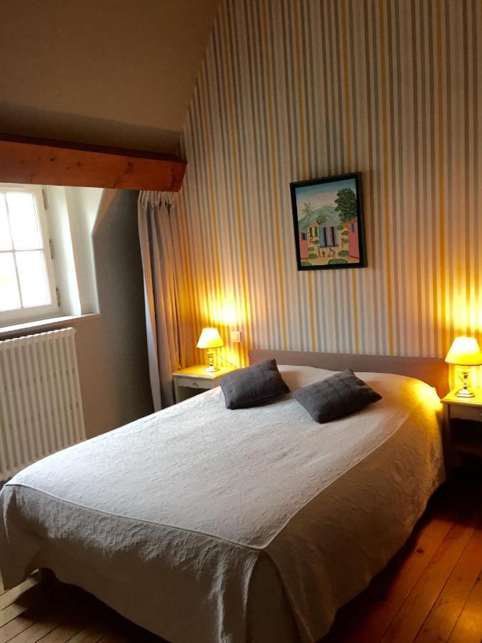 Bed and Breakfast Le Donjon D'Anthon Esterno foto