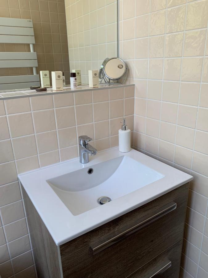 Bed and Breakfast Le Donjon D'Anthon Esterno foto