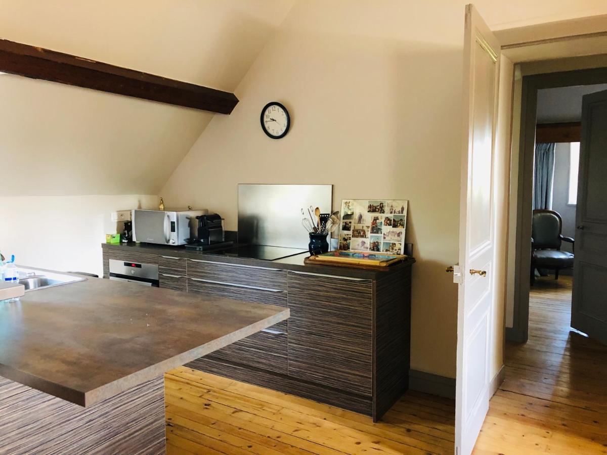 Bed and Breakfast Le Donjon D'Anthon Esterno foto